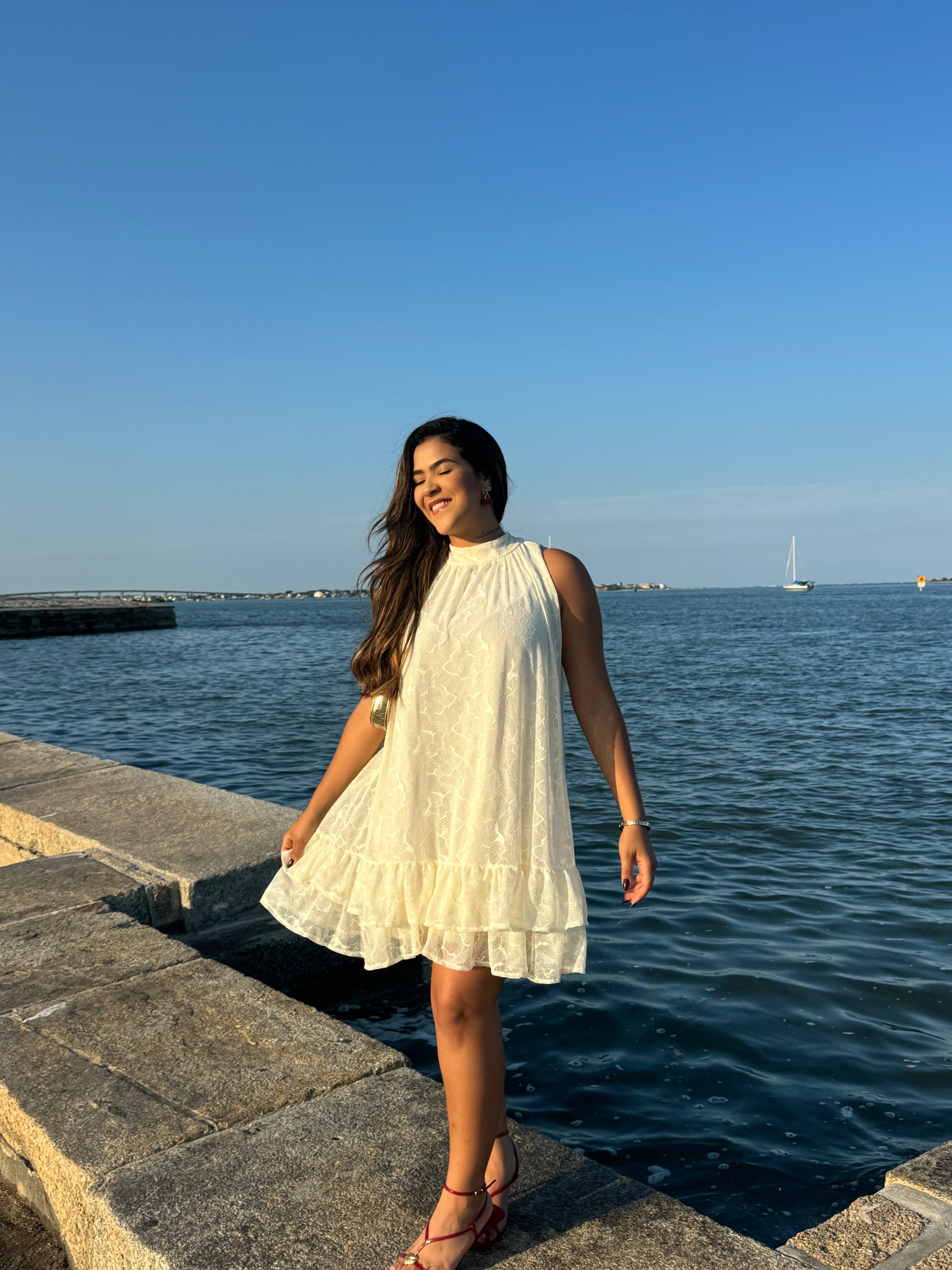 Vestido gola alta com textura